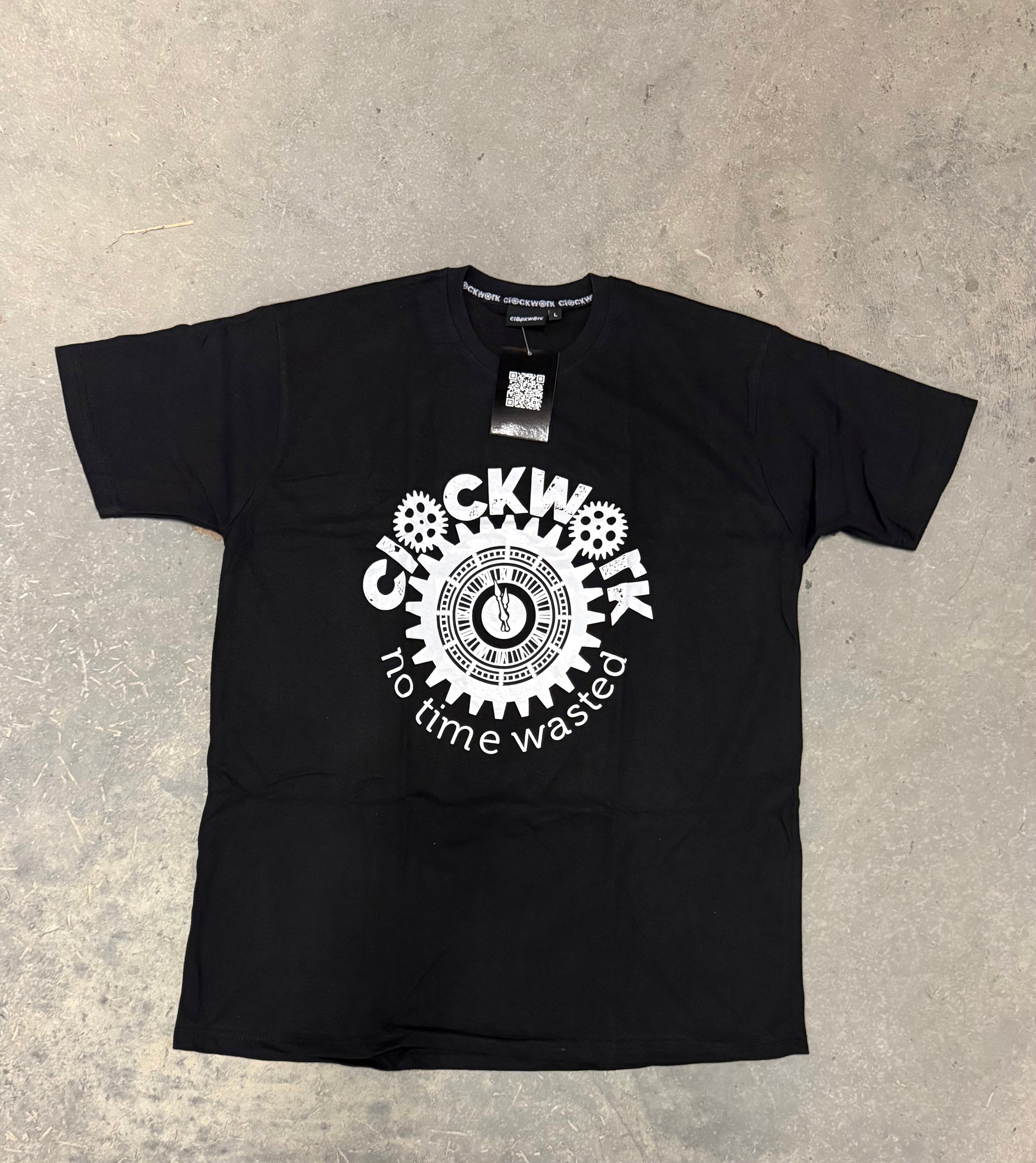 Clockwork bell runner Black T-shirt